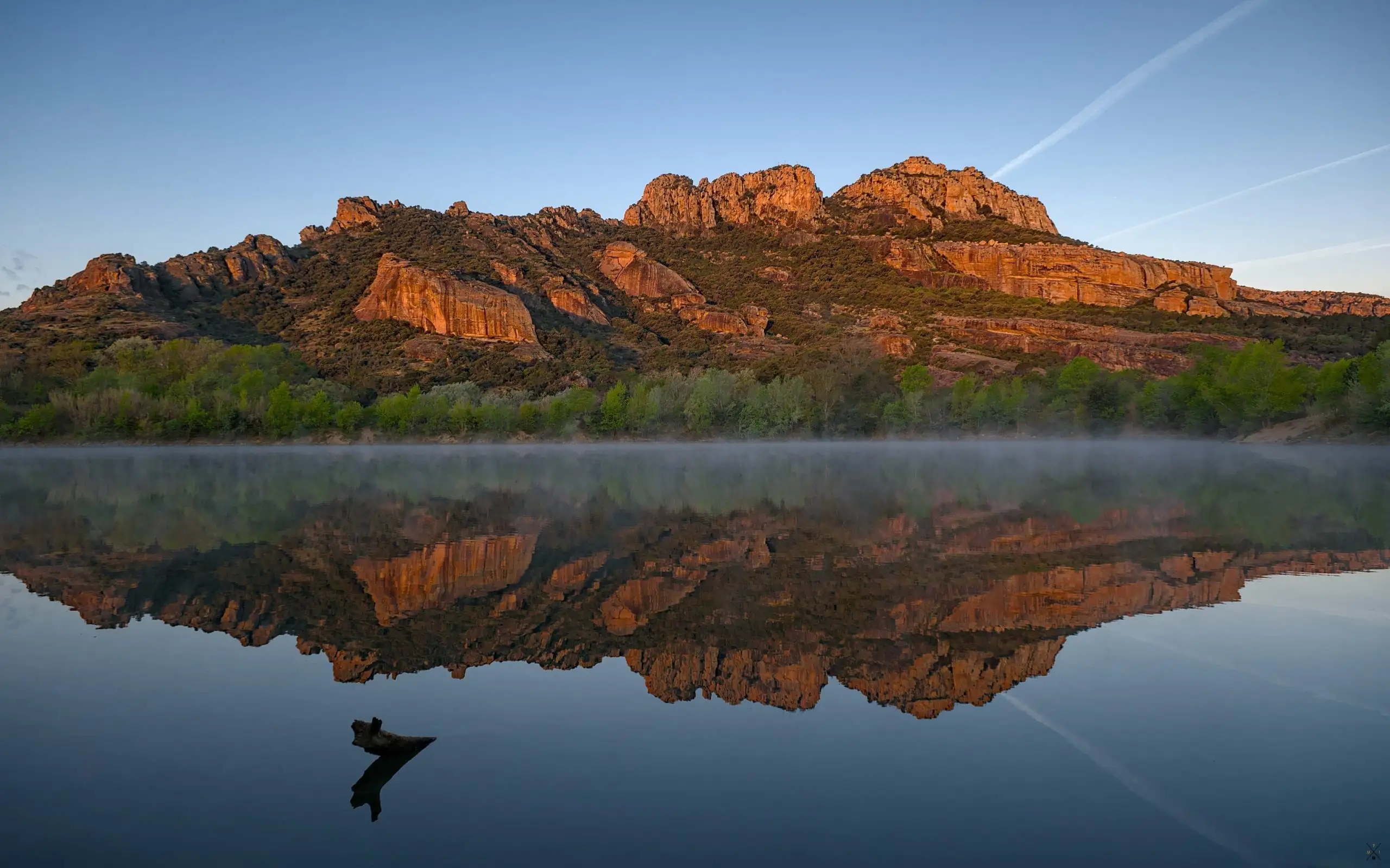 Le rocher de Roquebrune-sur-Argens, avril 2022