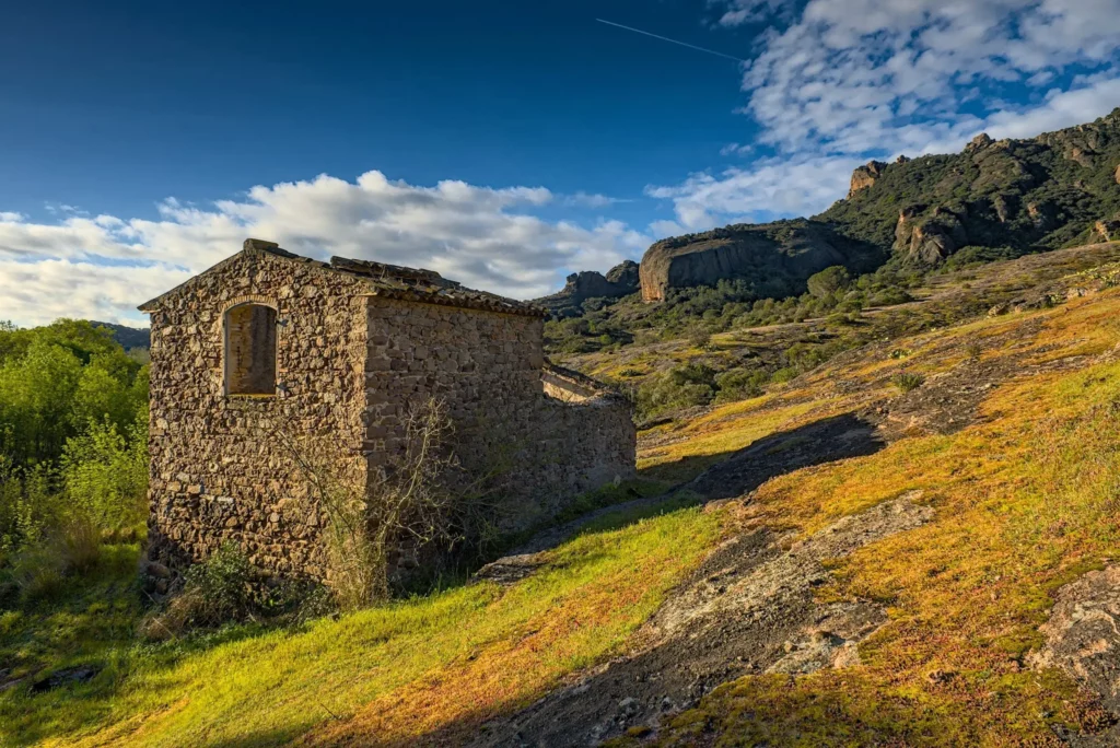 Le rocher de Roquebrune-sur-Argens, avril 2022