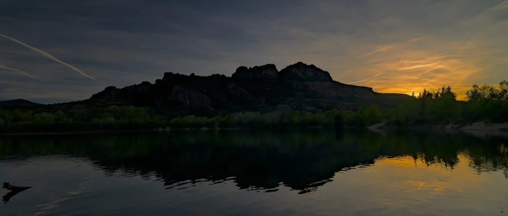 Le rocher de Roquebrune-sur-Argens, avril 2022